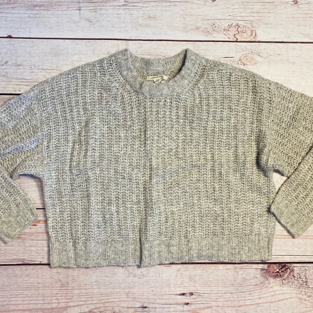 📌🆕 American Eagle • Cropped • Sweater